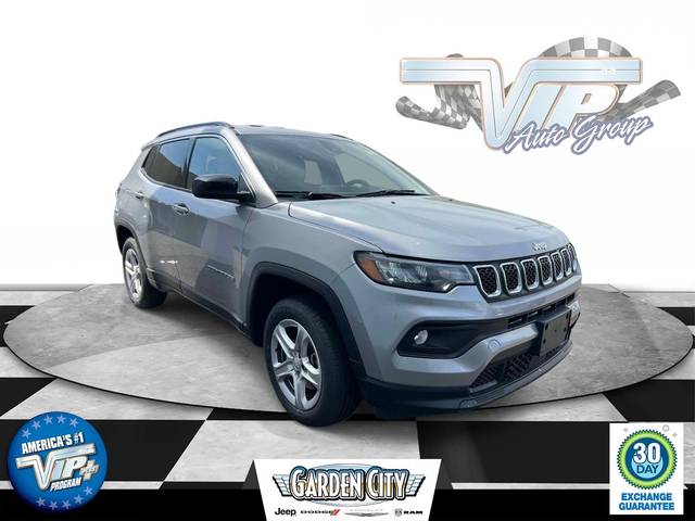 2023 Jeep Compass Latitude 4WD photo