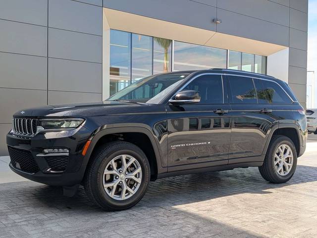 2023 Jeep Grand Cherokee Limited RWD photo