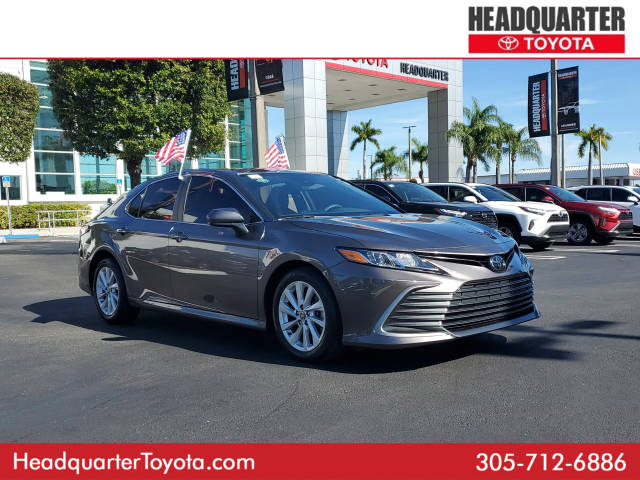 2023 Toyota Camry LE FWD photo