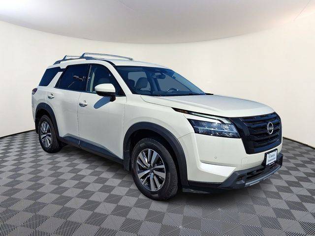 2023 Nissan Pathfinder SL 4WD photo