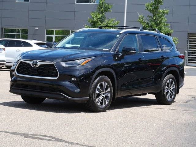 2023 Toyota Highlander XLE AWD photo