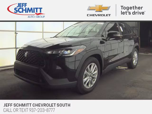 2023 Toyota Corolla Cross LE FWD photo