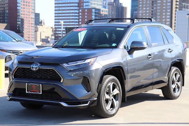 2023 Toyota RAV4 Prime SE AWD photo