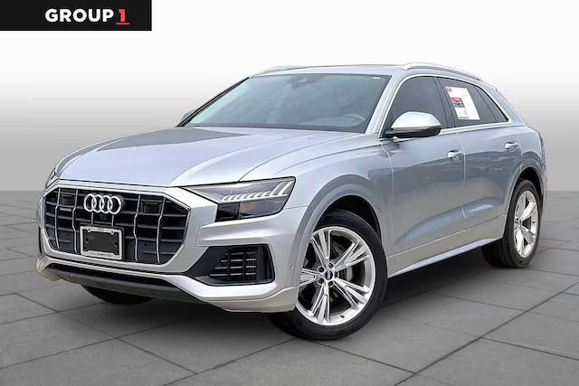 2023 Audi Q8 Premium AWD photo