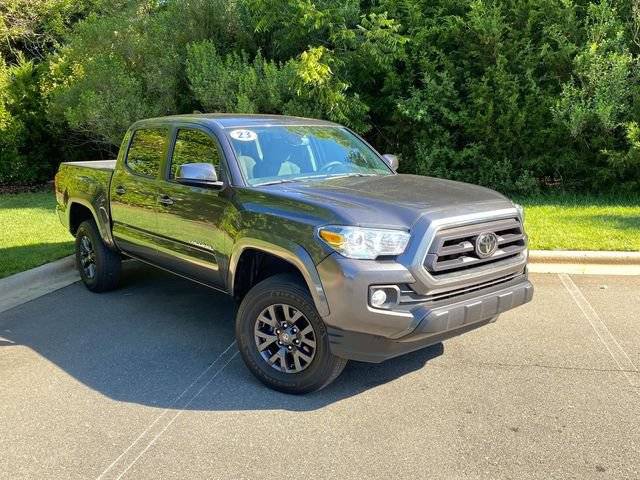 2023 Toyota Tacoma SR5 4WD photo