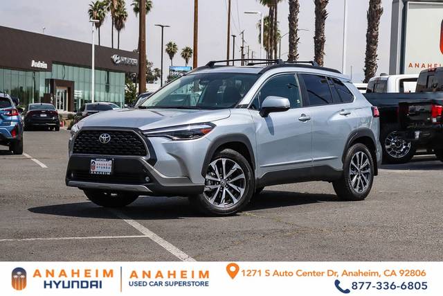 2023 Toyota Corolla Cross XLE AWD photo