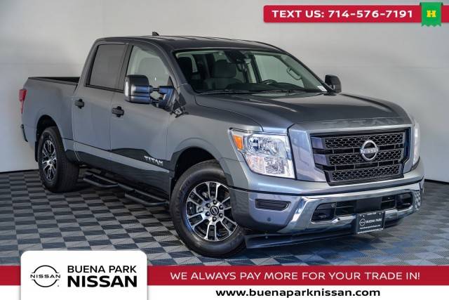 2023 Nissan Titan SV RWD photo