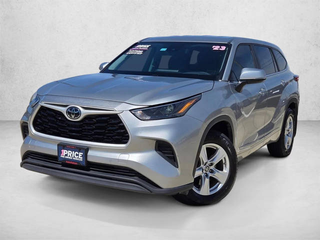 2023 Toyota Highlander L FWD photo