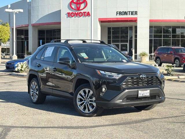 2023 Toyota RAV4 XLE Premium FWD photo