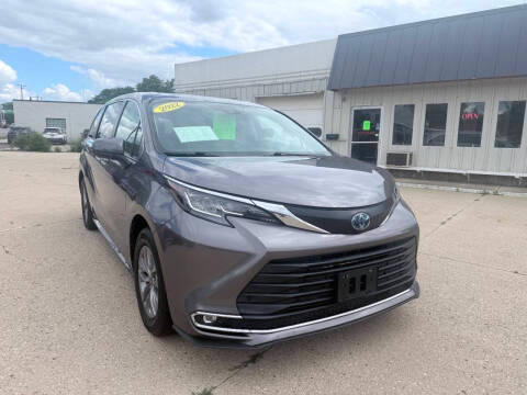 2022 Toyota Sienna XLE FWD photo