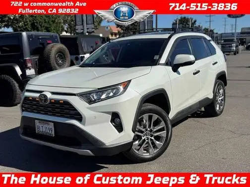 2019 Toyota RAV4 Limited FWD photo