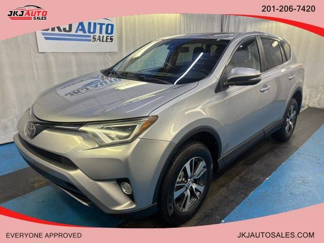 2018 Toyota RAV4 XLE FWD photo