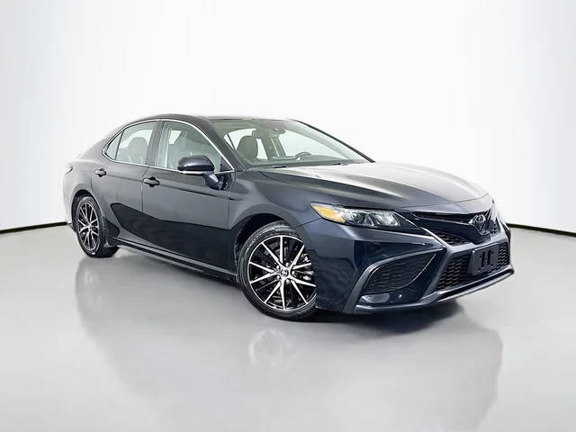 2023 Toyota Camry SE FWD photo