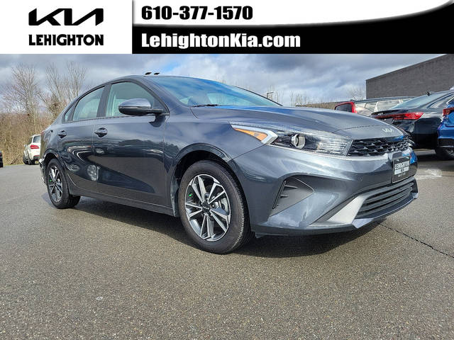 2023 Kia Forte LXS FWD photo