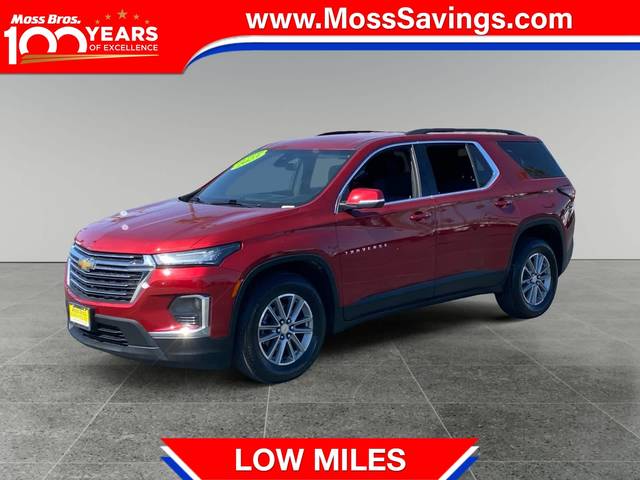 2023 Chevrolet Traverse LT Cloth AWD photo