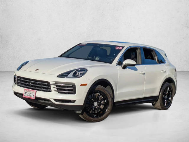 2023 Porsche Cayenne Platinum Edition AWD photo