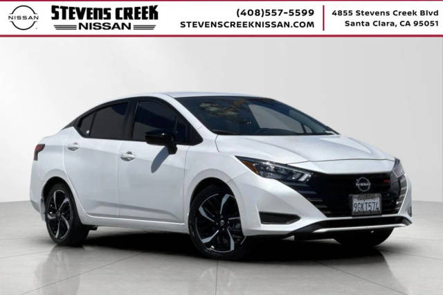 2023 Nissan Versa SR FWD photo