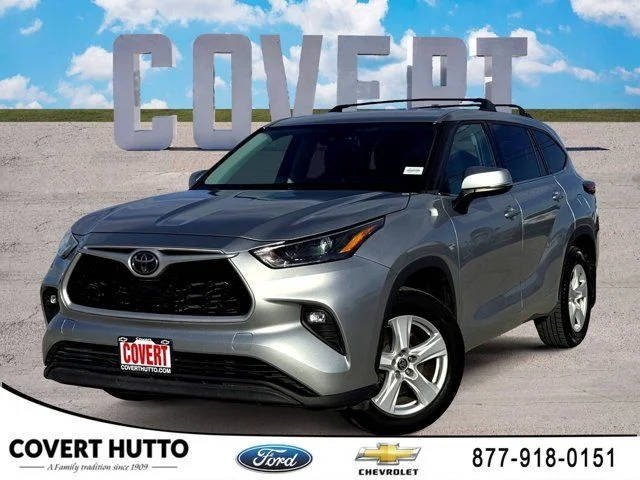 2022 Toyota Highlander LE AWD photo