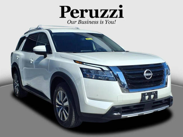 2023 Nissan Pathfinder SL 4WD photo