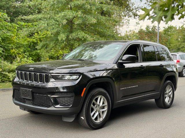 2023 Jeep Grand Cherokee Laredo 4WD photo