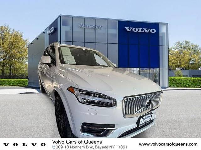 2023 Volvo XC90 Plus AWD photo