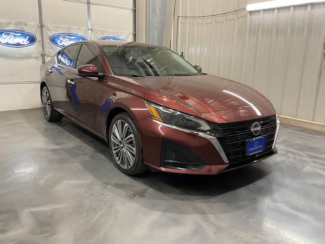 2023 Nissan Altima 2.5 SL AWD photo