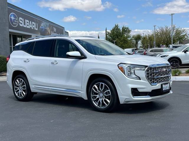 2023 GMC Terrain Denali AWD photo