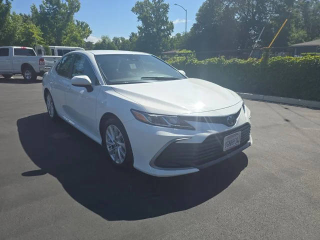 2023 Toyota Camry LE FWD photo