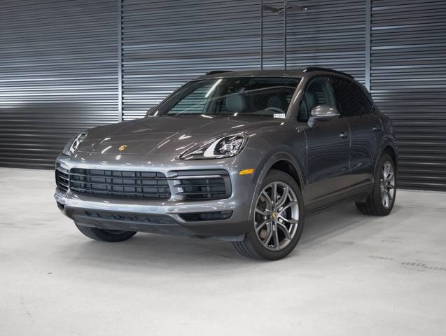 2023 Porsche Cayenne AWD photo