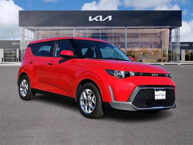 2023 Kia Soul LX FWD photo