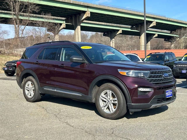 2023 Ford Explorer XLT 4WD photo