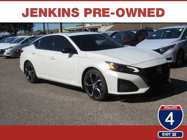 2023 Nissan Altima 2.5 SR FWD photo