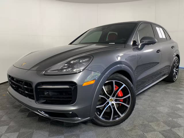 2023 Porsche Cayenne GTS AWD photo