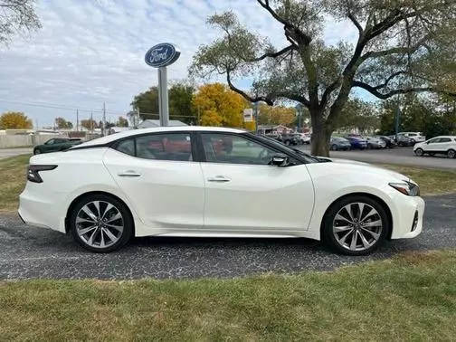 2023 Nissan Maxima Platinum FWD photo