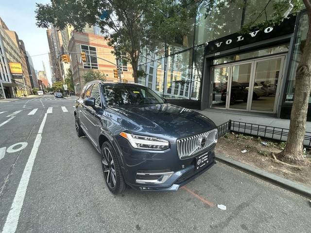 2023 Volvo XC90 Plus AWD photo