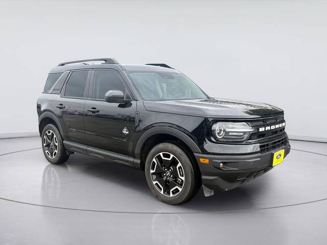 2023 Ford Bronco Sport Outer Banks 4WD photo