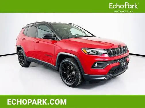 2023 Jeep Compass Altitude 4WD photo