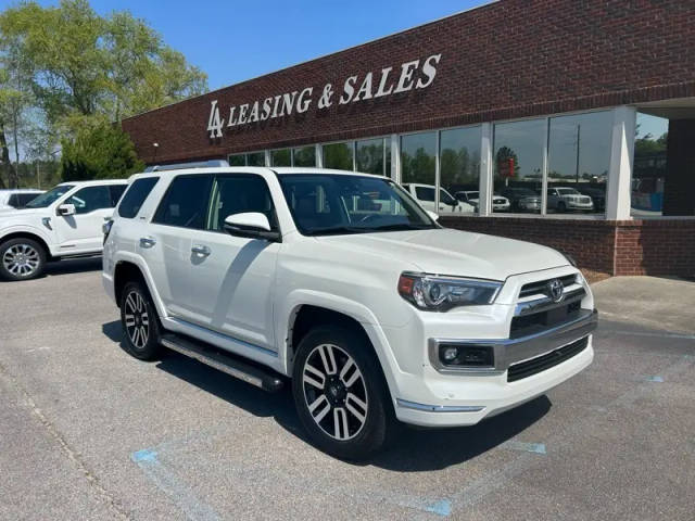 2023 Toyota 4Runner Limited 4WD photo