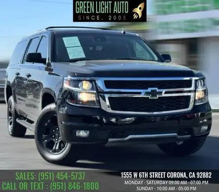 2017 Chevrolet Suburban LT 4WD photo