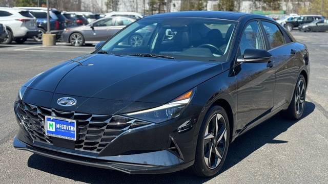 2023 Hyundai Elantra Limited FWD photo