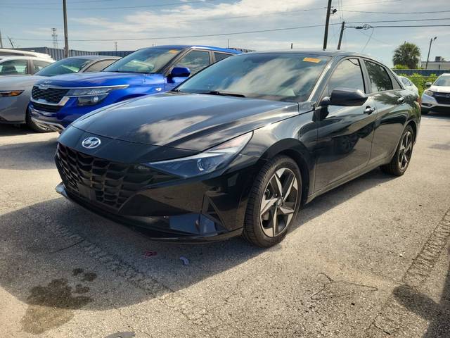 2023 Hyundai Elantra SEL FWD photo