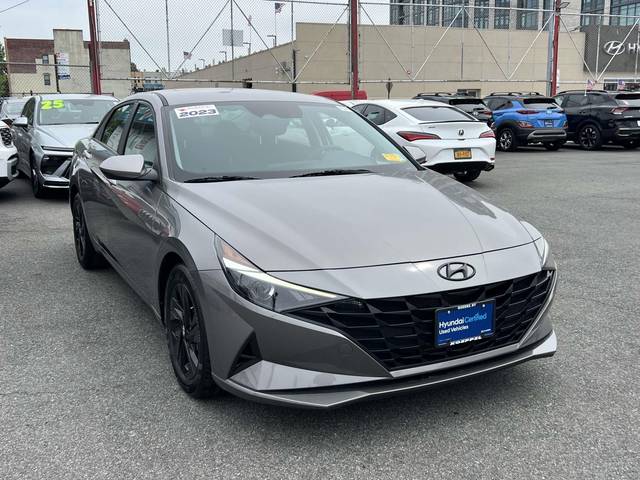 2023 Hyundai Elantra SEL FWD photo