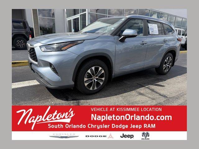 2023 Toyota Highlander XLE FWD photo