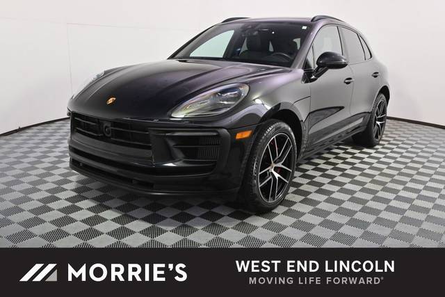 2023 Porsche Macan S AWD photo