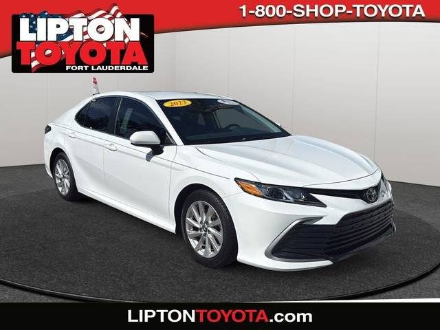 2023 Toyota Camry LE FWD photo