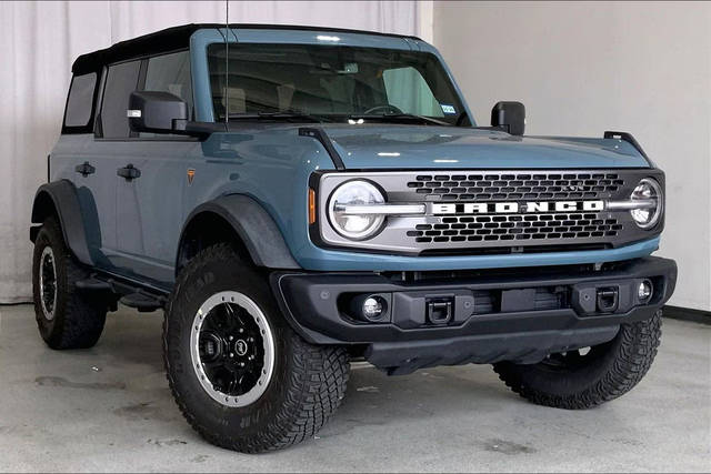 2023 Ford Bronco 4 Door Badlands 4WD photo