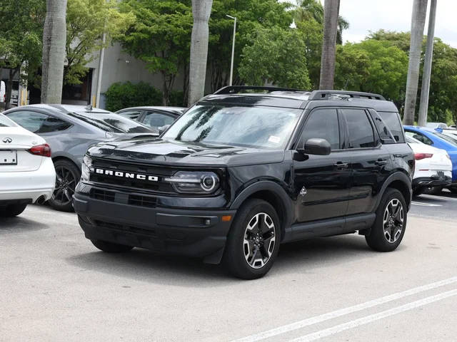 2023 Ford Bronco Sport Outer Banks 4WD photo