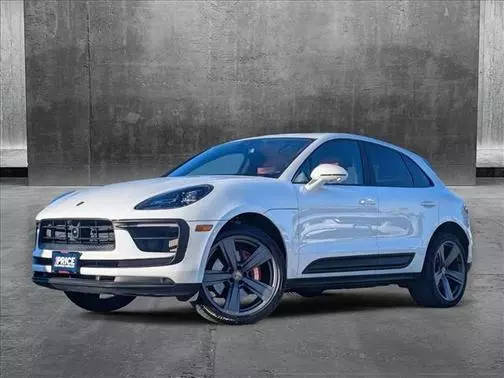 2023 Porsche Macan S AWD photo