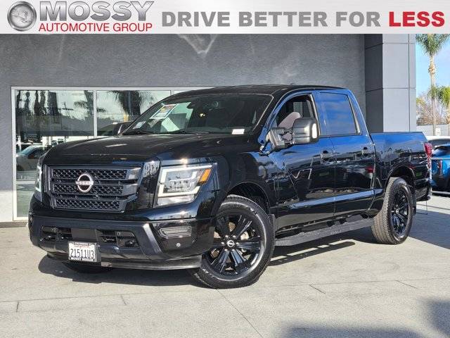 2023 Nissan Titan SV RWD photo