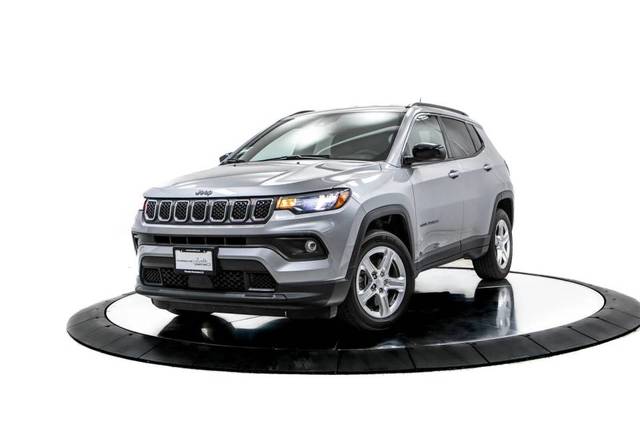 2023 Jeep Compass Latitude 4WD photo
